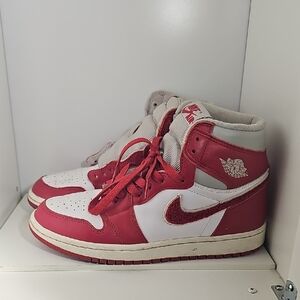 Jordan 1 Retro High OGVarsity Red